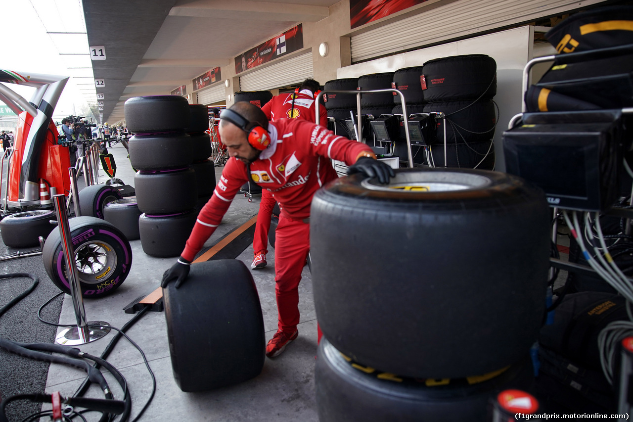 GP MESSICO, 28.10.2017 - Prove Libere 3, Pirelli Tyres