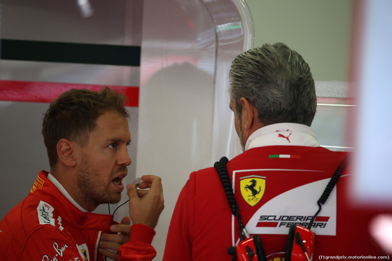 GP MESSICO, 28.10.2017 - Prove Libere 3, Sebastian Vettel (GER) Ferrari SF70H e Maurizio Arrivabene (ITA) Ferrari Team Principal