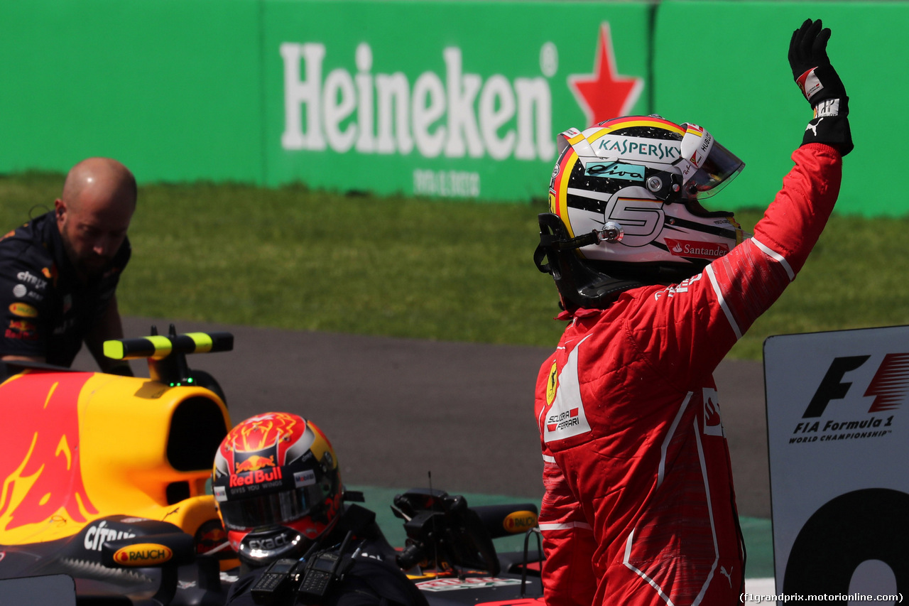 GP MESSICO, 28.10.2017 - Qualifiche, Sebastian Vettel (GER) Ferrari SF70H pole position e 2nd place Max Verstappen (NED) Red Bull Racing RB13