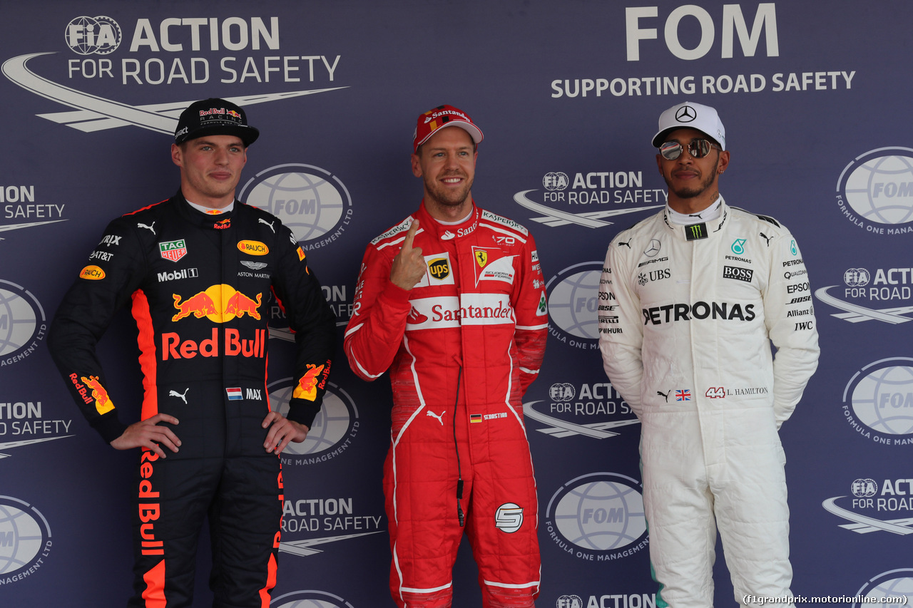 GP MESSICO, 28.10.2017 - Qualifiche, 2nd place Max Verstappen (NED) Red Bull Racing RB13, Sebastian Vettel (GER) Ferrari SF70H pole position e 3rd place Lewis Hamilton (GBR) Mercedes AMG F1 W08