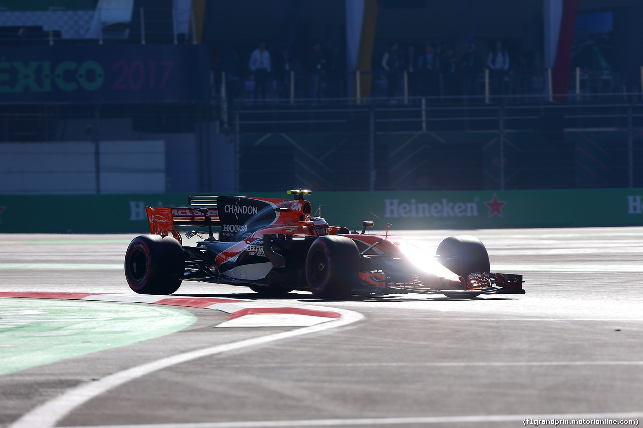 GP MESSICO, 27.10.2017 - Prove Libere 2, Stoffel Vandoorne (BEL) McLaren MCL32
