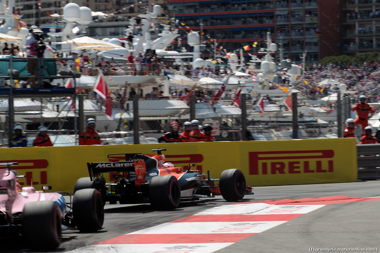 GP MONACO, 28.05.2017 - Gara, Jenson Button (GBR) McLaren MCL32