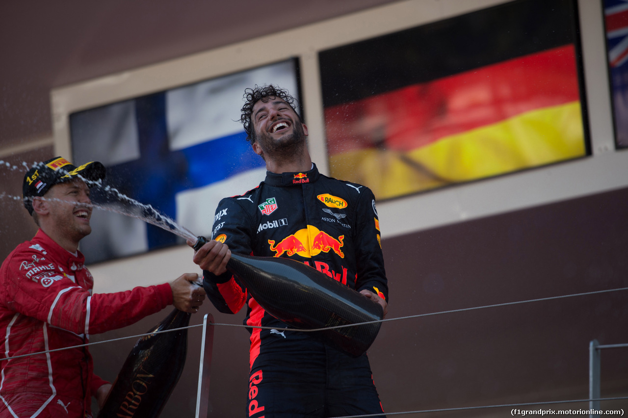 GP MONACO, 28.05.2017 - Gara, Sebastian Vettel (GER) Ferrari SF70H vincitore e 3rd place Daniel Ricciardo (AUS) Red Bull Racing RB13