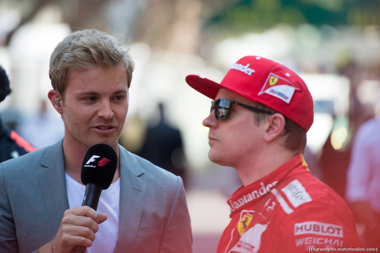 GP MONACO, 28.05.2017 - Gara, Nico Rosberg e Kimi Raikkonen (FIN) Ferrari SF70H