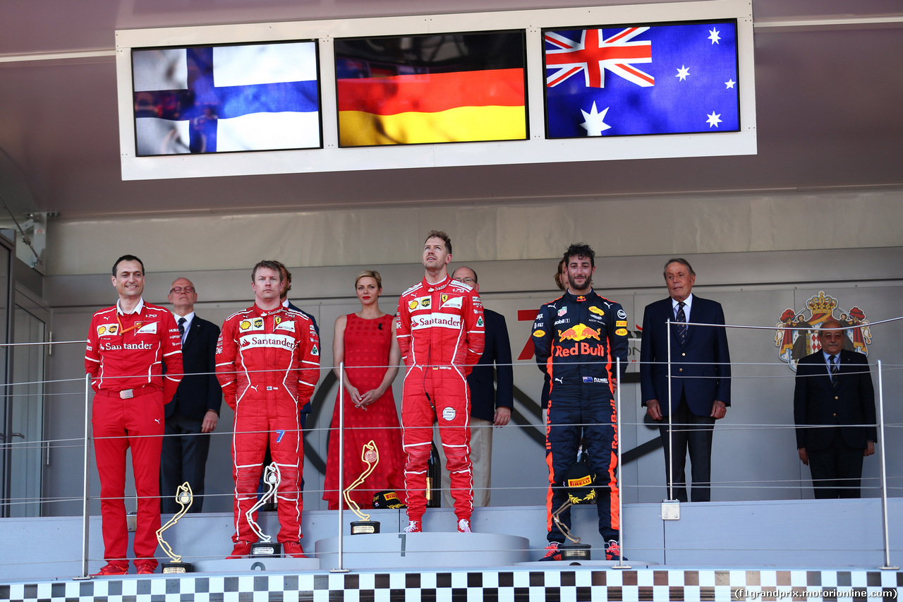 GP MONACO, 28.05.2017 - Gara, Riccardo Adami (ITA) Ferrari Gara Engineer, 2nd place Kimi Raikkonen (FIN) Ferrari SF70H, Sebastian Vettel (GER) Ferrari SF70H vincitore e 3rd place Daniel Ricciardo (AUS) Red Bull Racing RB13