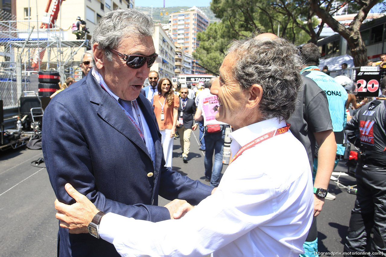 GP MONACO, 28.05.2017 - Gara, Eddy Merckx (BEL) e Alain Prost (FRA) Renault Sport F1 Team Special Advisor