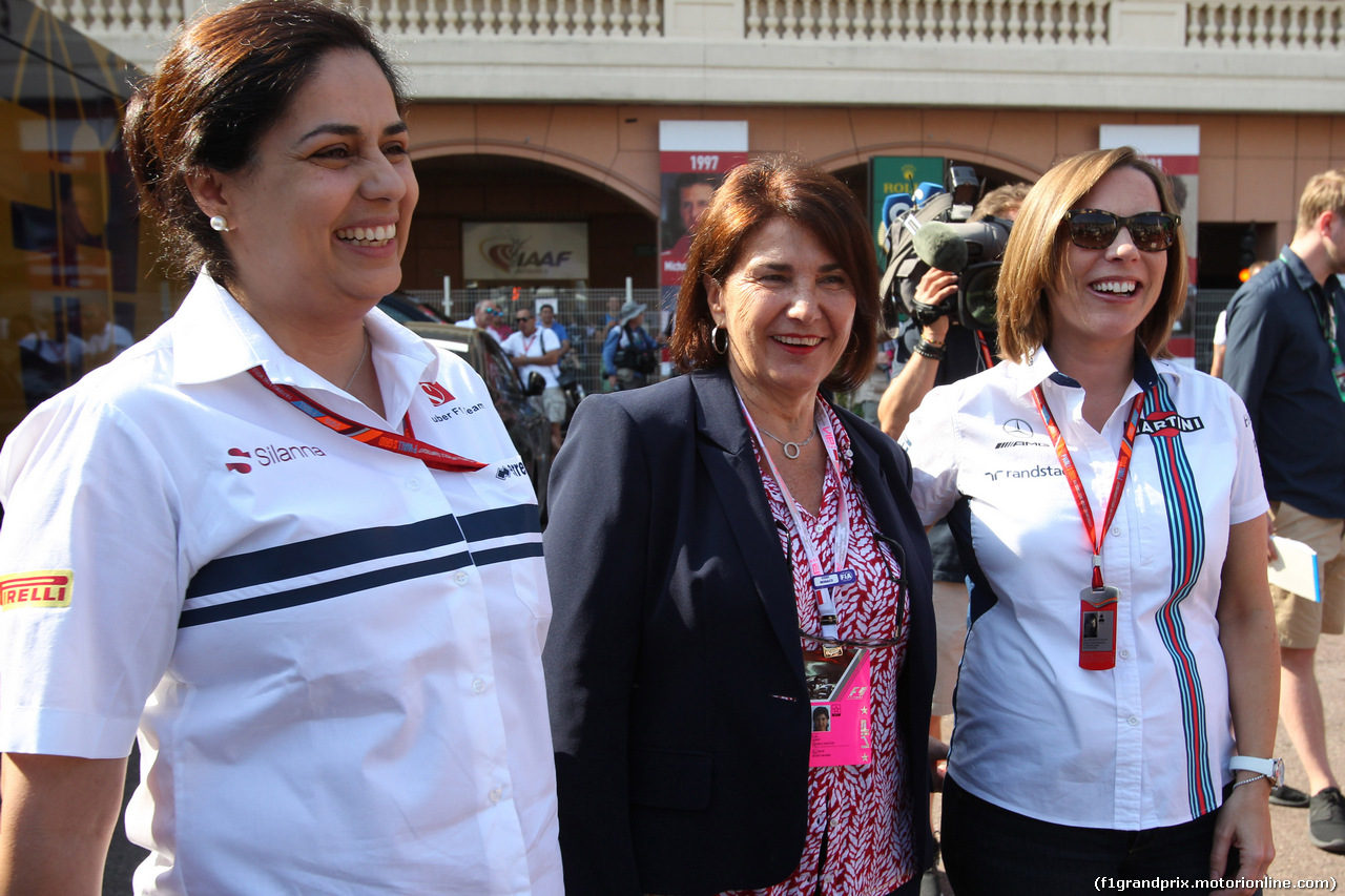 GP MONACO, 27.05.2017 - (L-R) Monisha Kaltenborn (AUT), CEO e Team Principal, Sauber F1 Team, Michele Mouton (FRA) e Claire Williams (GBR) Williams Deputy Team Principal.