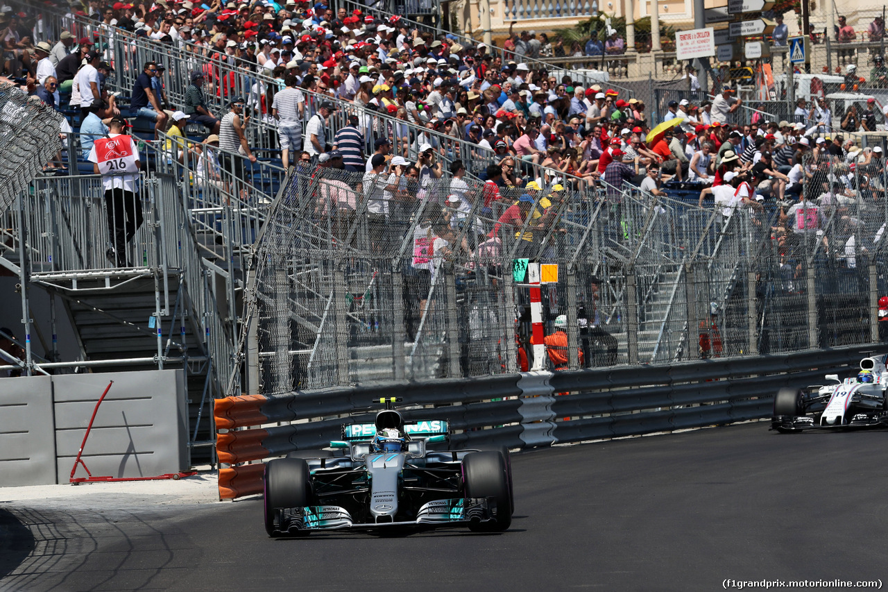 GP MONACO, 27.05.2017 - Qualifiche, Valtteri Bottas (FIN) Mercedes AMG F1 W08 e Felipe Massa (BRA) Williams FW40