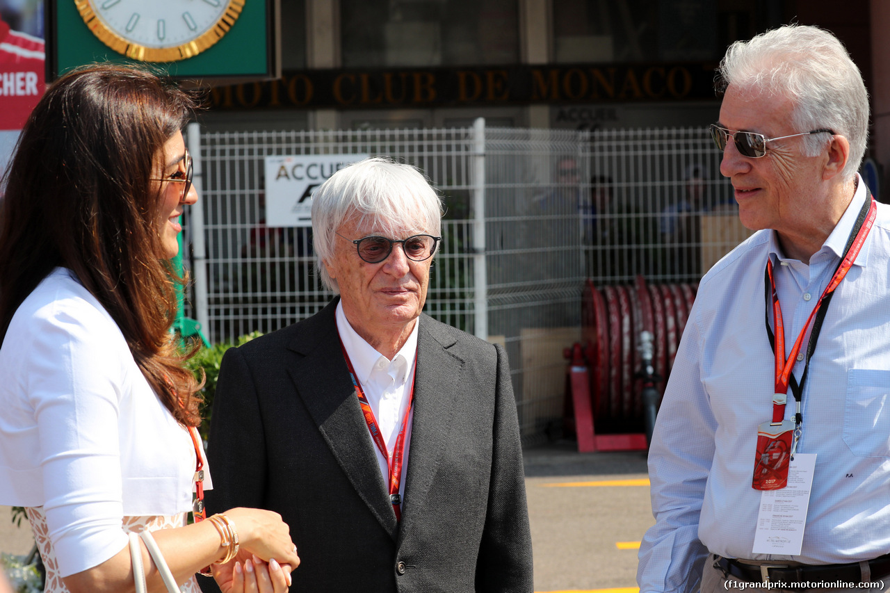 GP MONACO, 26.05.2017 - Fabiana Flosi (BRA), Wife of Bernie Ecclestone, Bernie Ecclestone (GBR) e Piero Ferrari (ITA) Vice-President Ferrari