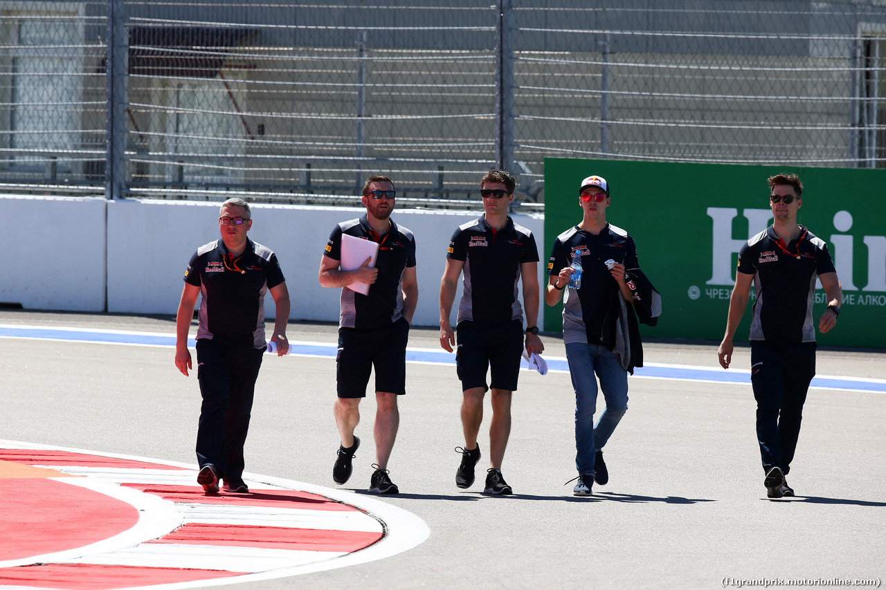 GP RUSSIA, 27.04.2017 - Daniil Kvyat (RUS) Scuderia Toro Rosso STR12