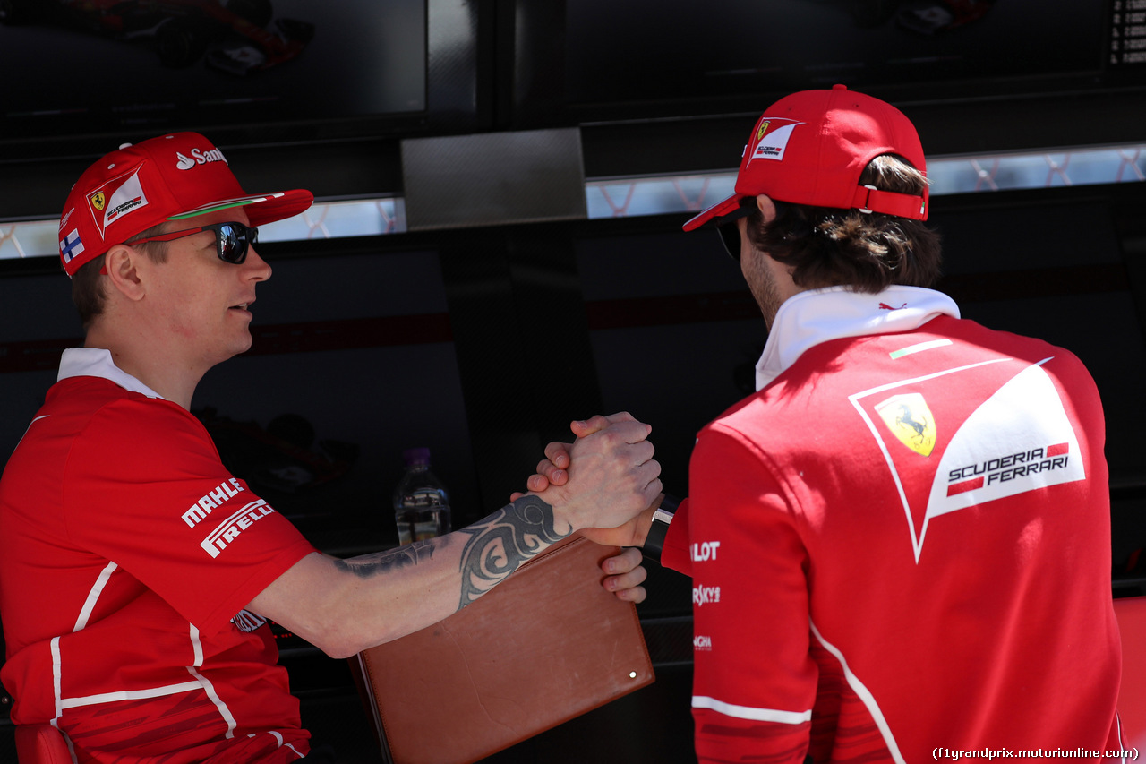 GP RUSSIA, 27.04.2017 - Kimi Raikkonen (FIN) Ferrari SF70H e Antonio Giovinazzi (ITA) Test Driver, Ferrari