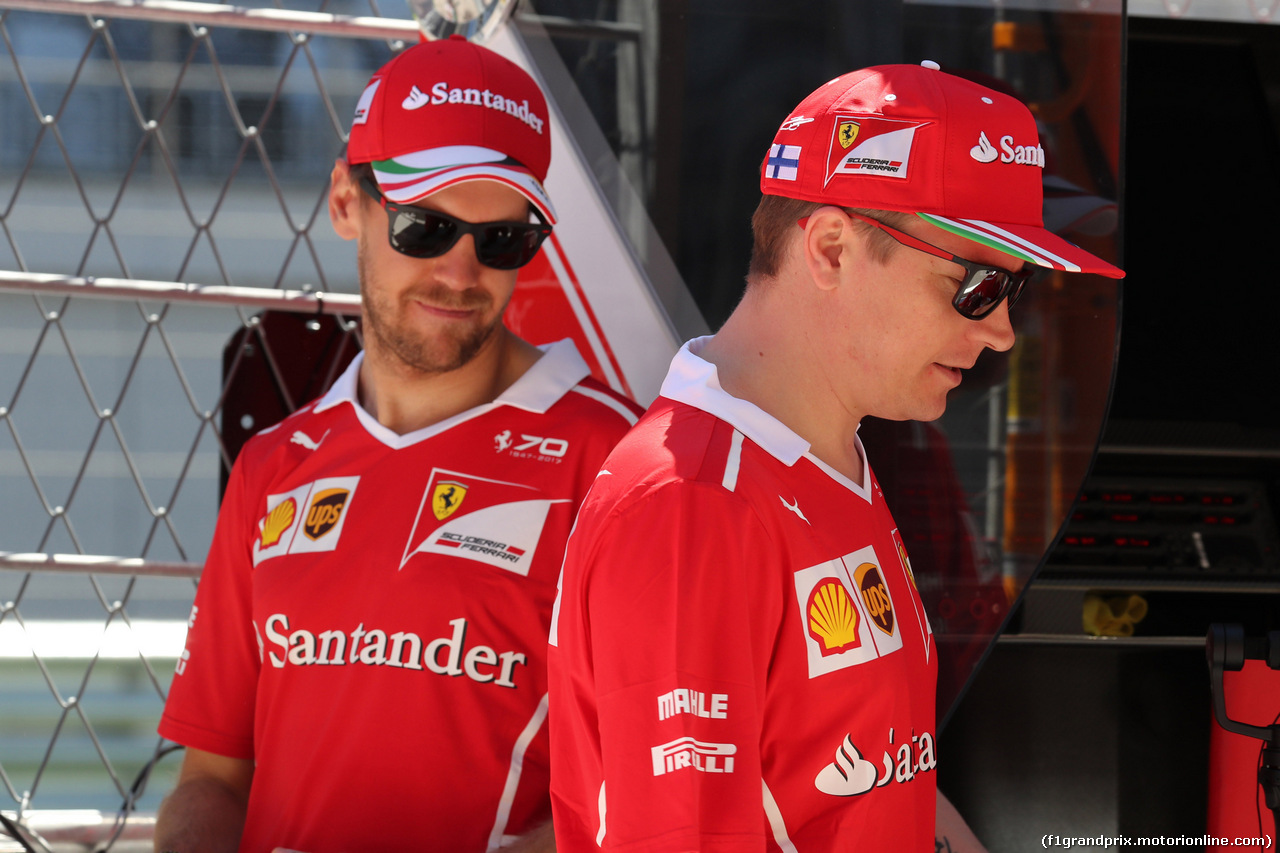 GP RUSSIA, 27.04.2017 - Sebastian Vettel (GER) Ferrari SF70H e Kimi Raikkonen (FIN) Ferrari SF70H