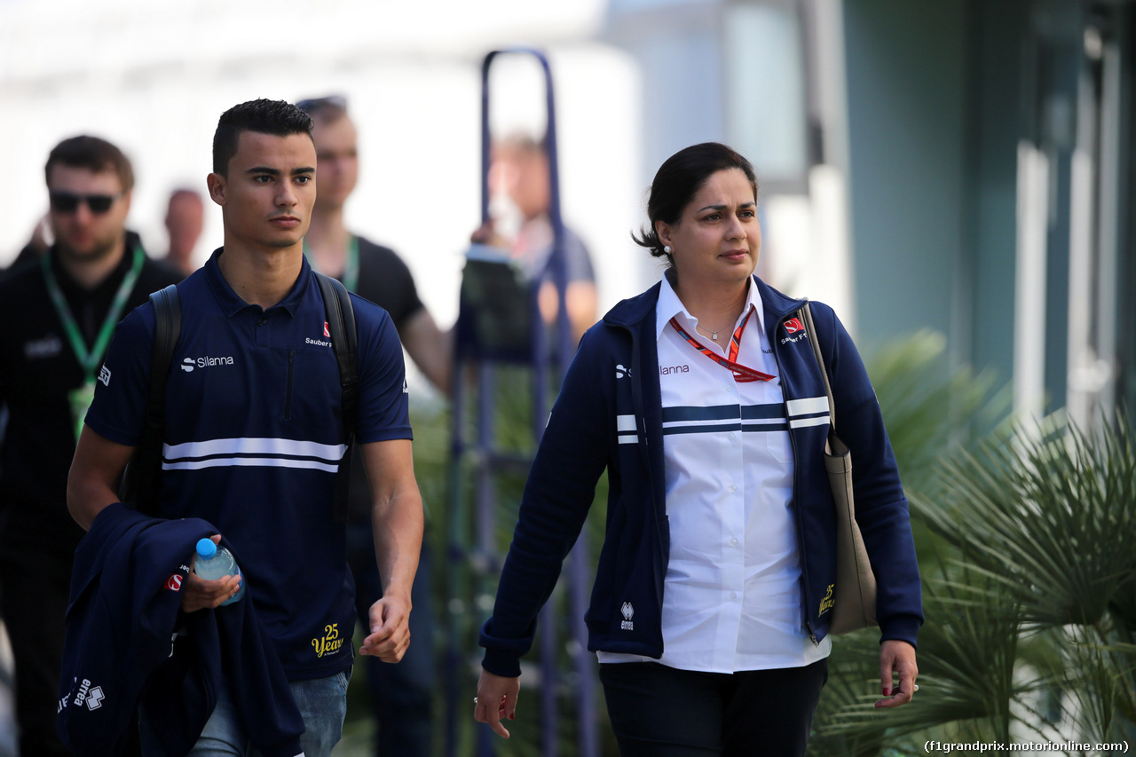 GP RUSSIA, 29.04.2017 - Pascal Wehrlein (GER) Sauber C36 e Monisha Kaltenborn (AUT), CEO e Team Principal, Sauber F1 Team