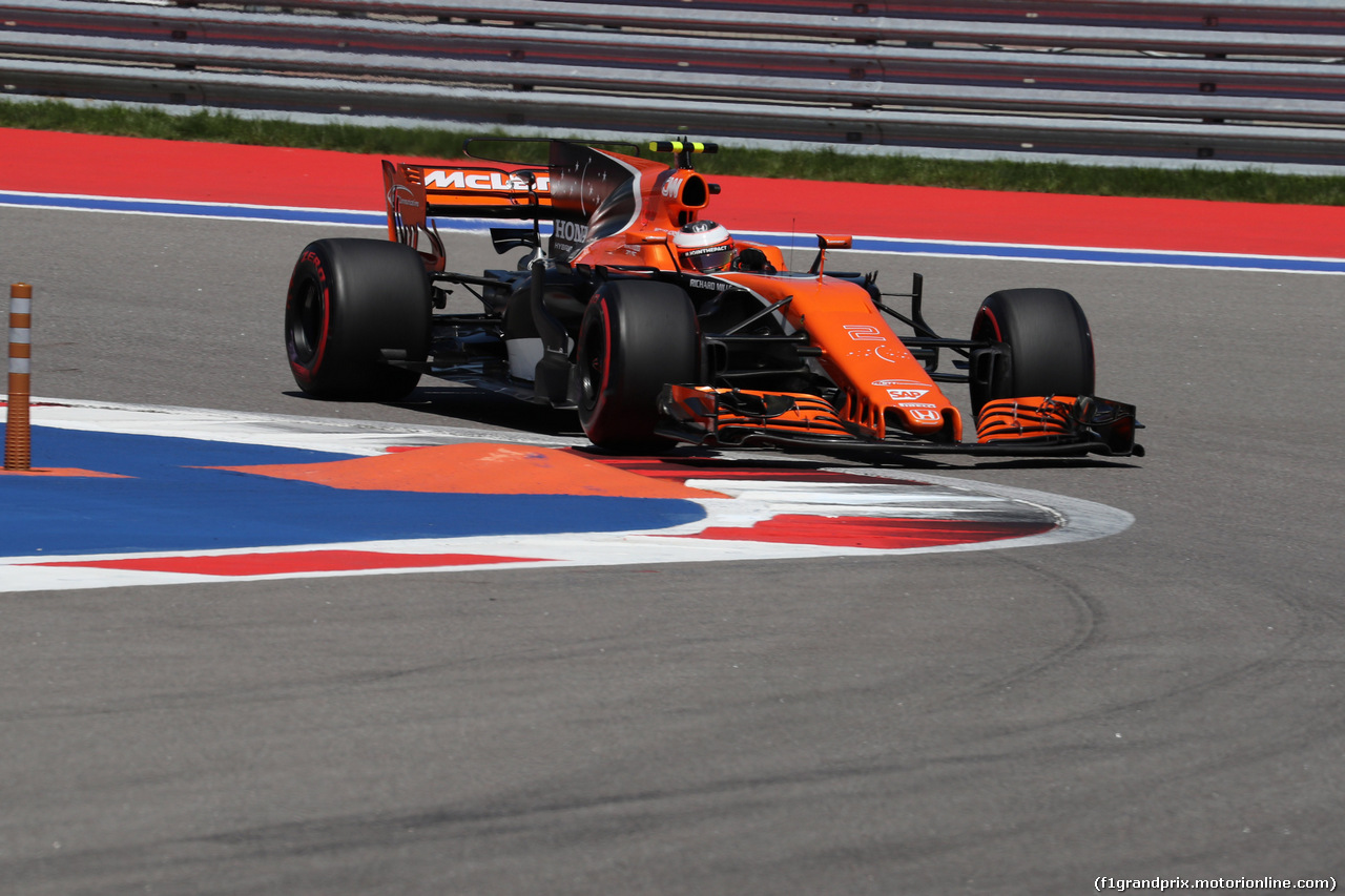 GP RUSSIA, 29.04.2017 - Prove Libere 3, Stoffel Vandoorne (BEL) McLaren MCL32