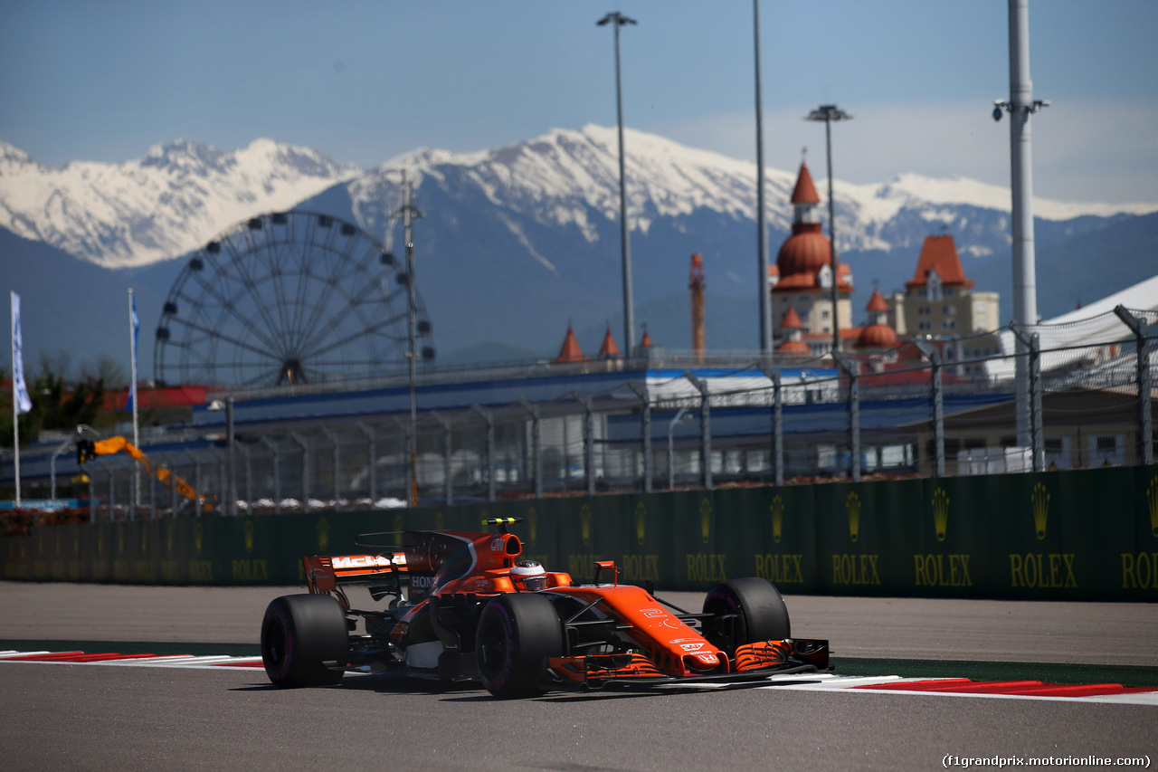 GP RUSSIA, 29.04.2017 - Prove Libere 3, Stoffel Vandoorne (BEL) McLaren MCL32