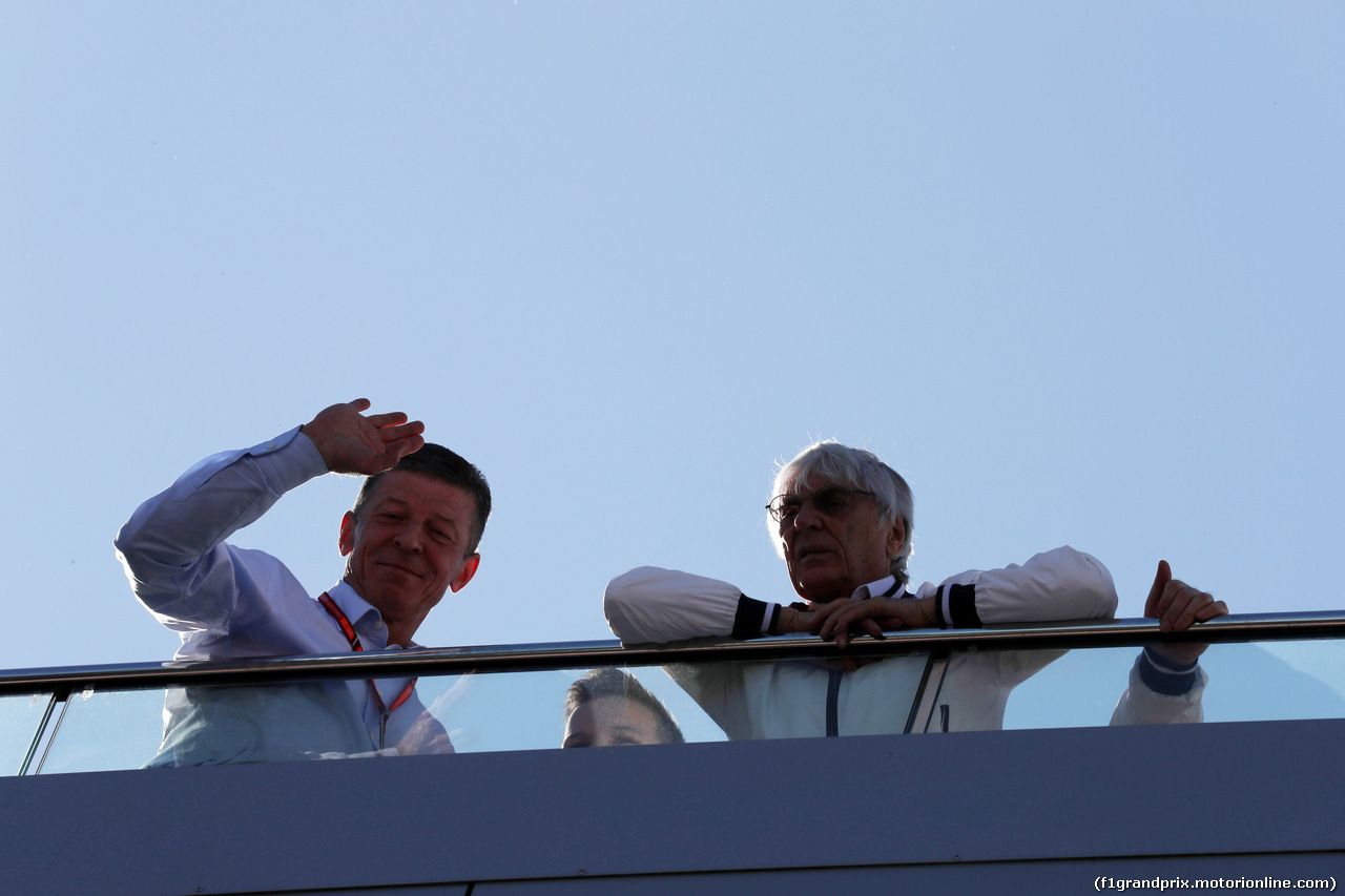 GP RUSSIA, 29.04.2017 - Qualifiche, Dmitry Kozak (RUS) Deputy Prime Minister of the Russian Federation e Bernie Ecclestone (GBR)