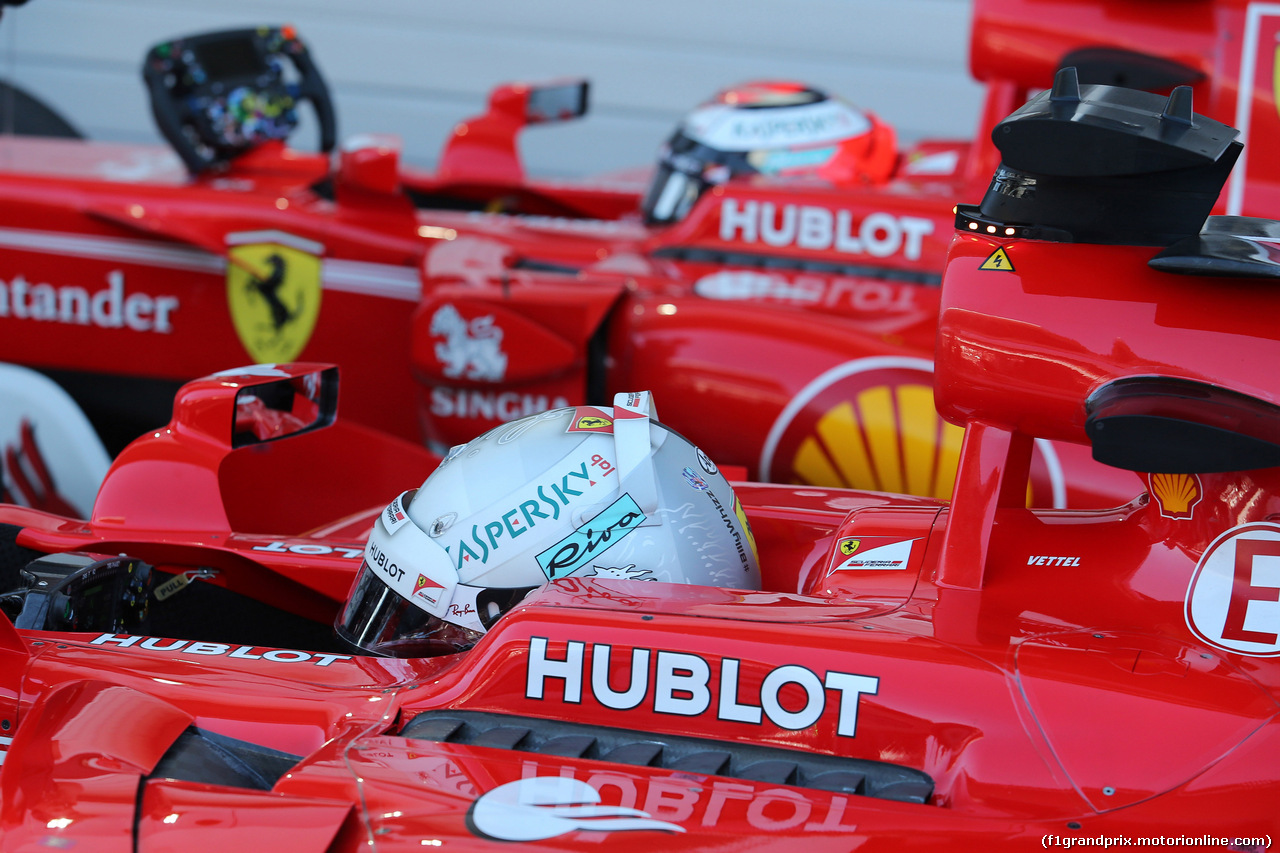 GP RUSSIA, 29.04.2017 - Qualifiche, Sebastian Vettel (GER) Ferrari SF70H pole position e 2nd place Kimi Raikkonen (FIN) Ferrari SF70H