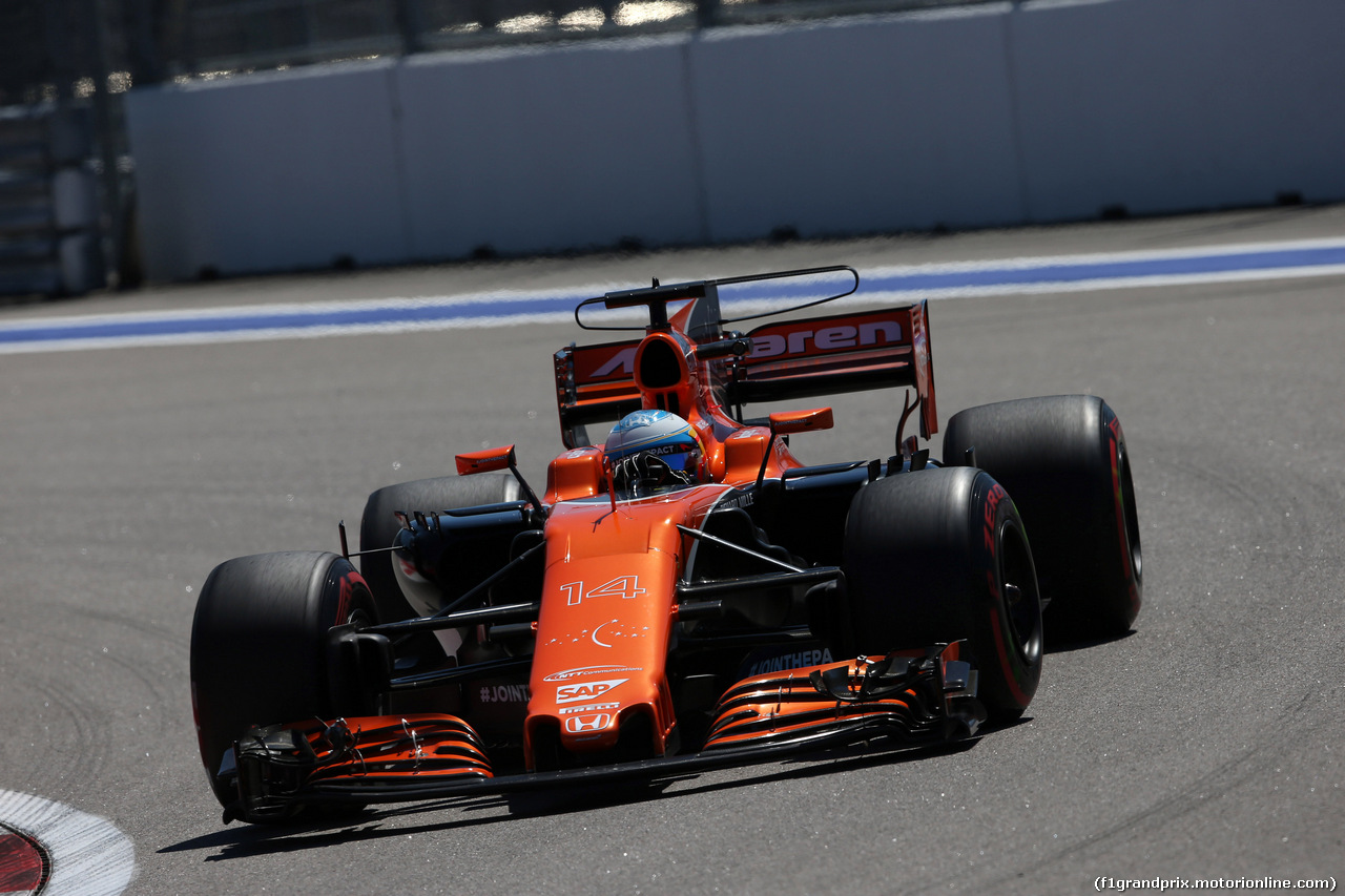 GP RUSSIA, 28.04.2017 - Prove Libere 1, Fernando Alonso (ESP) McLaren MCL32