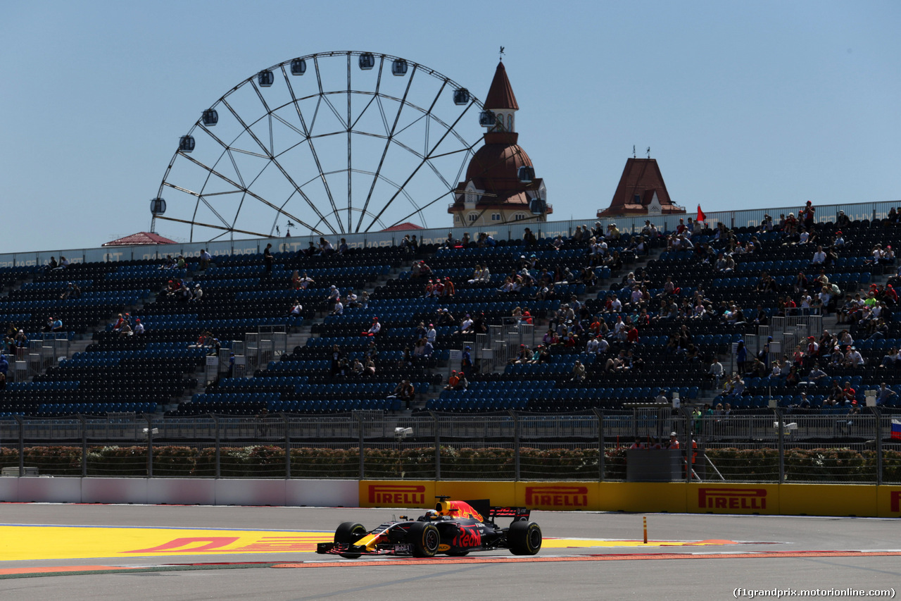 GP RUSSIA, 28.04.2017 - Prove Libere 1, Daniel Ricciardo (AUS) Red Bull Racing RB13
