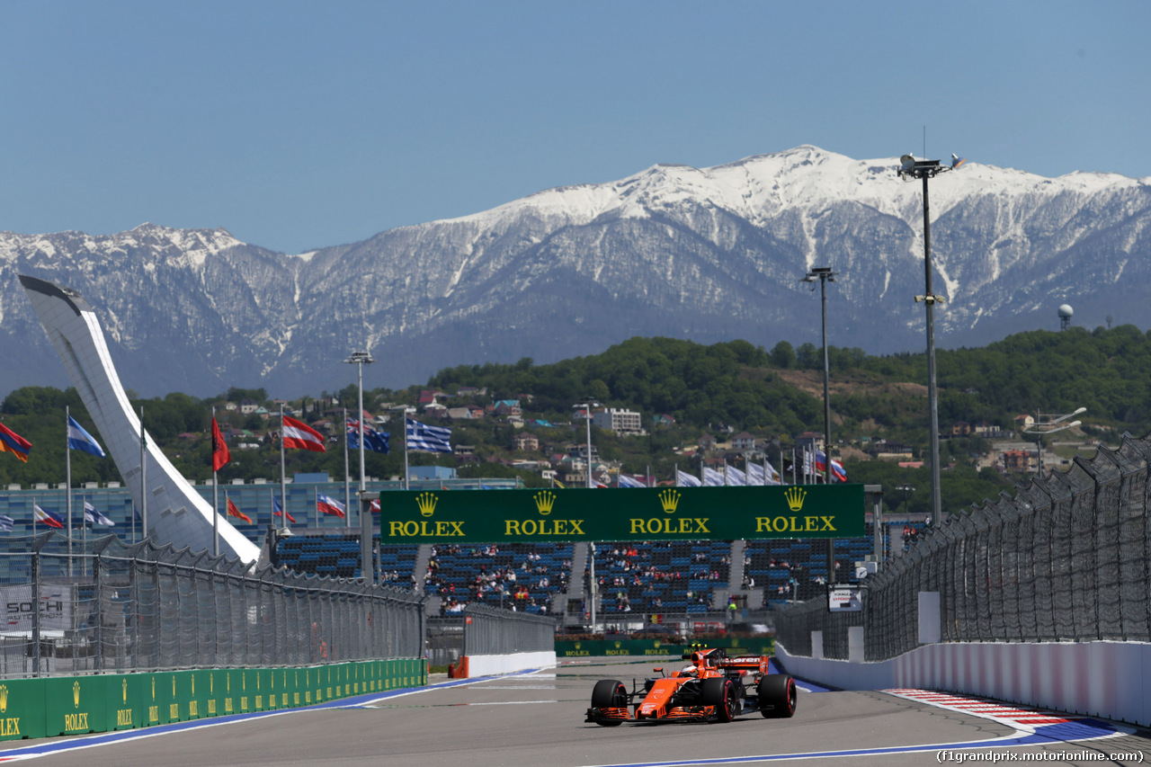GP RUSSIA, 28.04.2017 - Prove Libere 1, Stoffel Vandoorne (BEL) McLaren MCL32