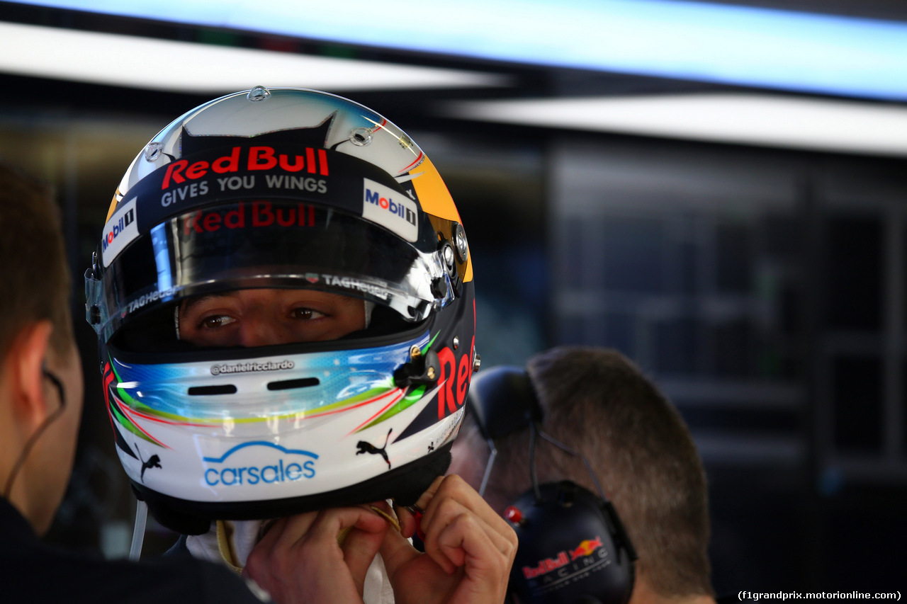 GP RUSSIA, 28.04.2017 - Prove Libere 1, Daniel Ricciardo (AUS) Red Bull Racing RB13