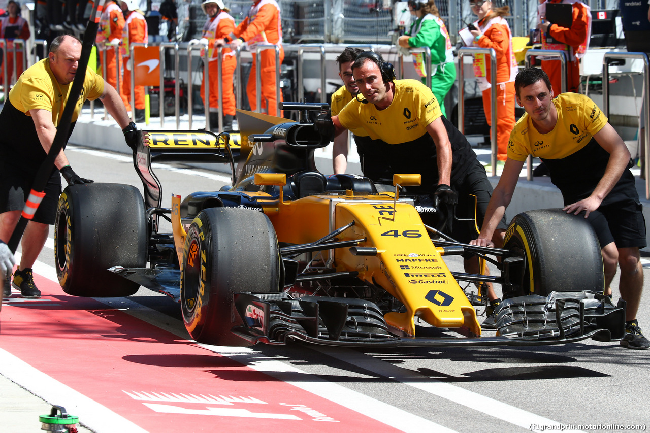 GP RUSSIA, 28.04.2017 - Prove Libere 1, Sergey Sirotkin (RUS) Renault Sport F1 Team RS17 Third Driver