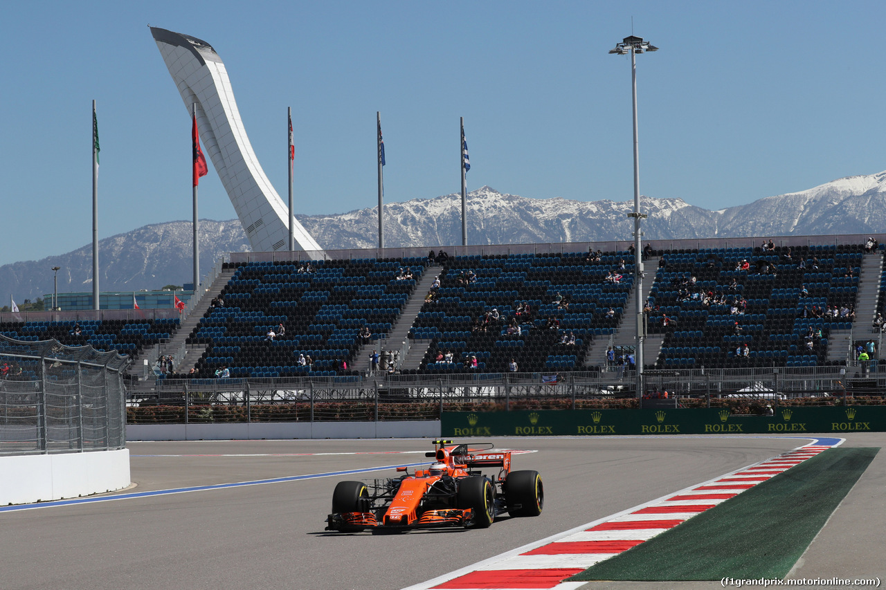GP RUSSIA, 28.04.2017 - Prove Libere 1, Stoffel Vandoorne (BEL) McLaren MCL32
