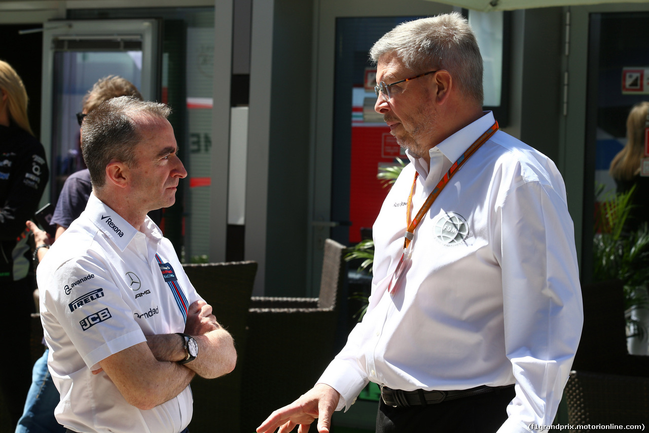 GP RUSSIA, 28.04.2017 - Paddy Lowe (GBR), Williams chief technical officer e Ross Brawn (GBR) Formula One Managing Director of Motorsports
