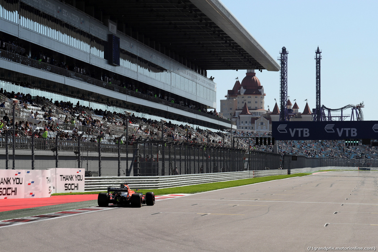 GP RUSSIA, 28.04.2017 - Prove Libere 2, Fernando Alonso (ESP) McLaren MCL32