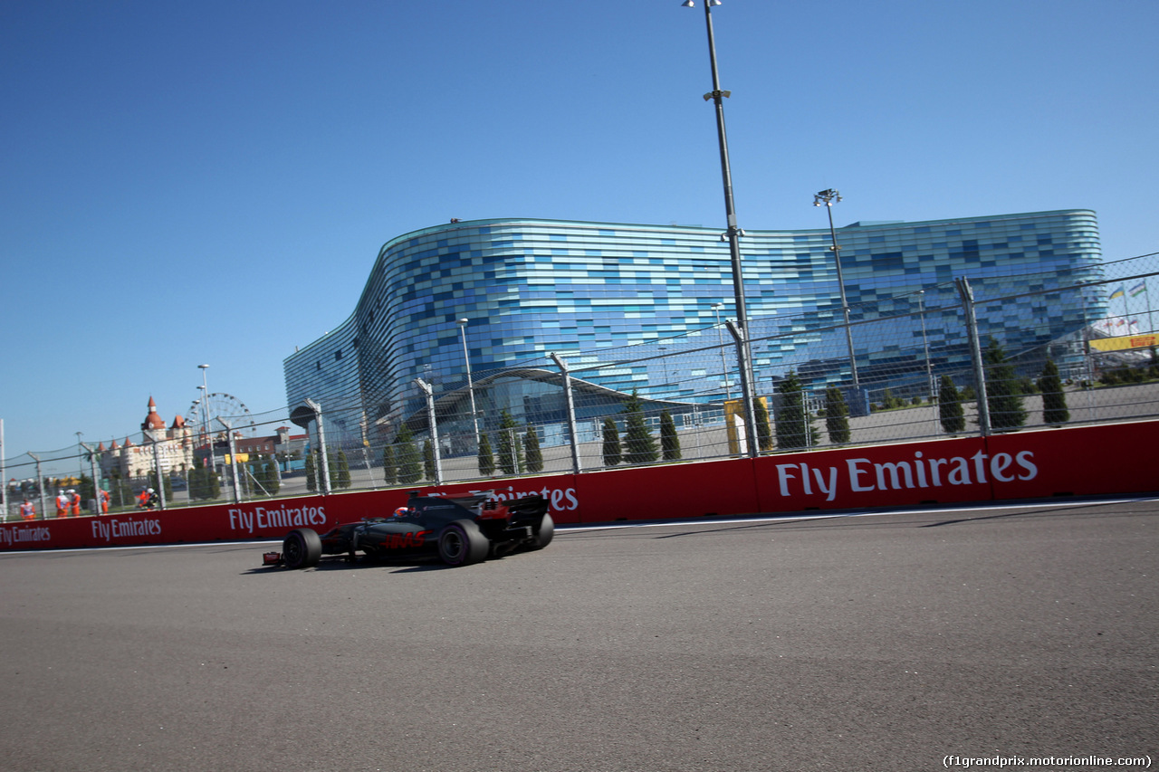 GP RUSSIA, 28.04.2017 - Prove Libere 2, Romain Grosjean (FRA) Haas F1 Team VF-17