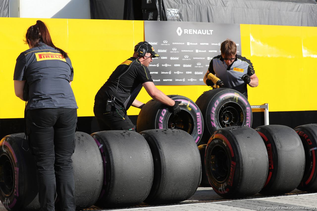 GP RUSSIA, 28.04.2017 - Pirelli Tyres