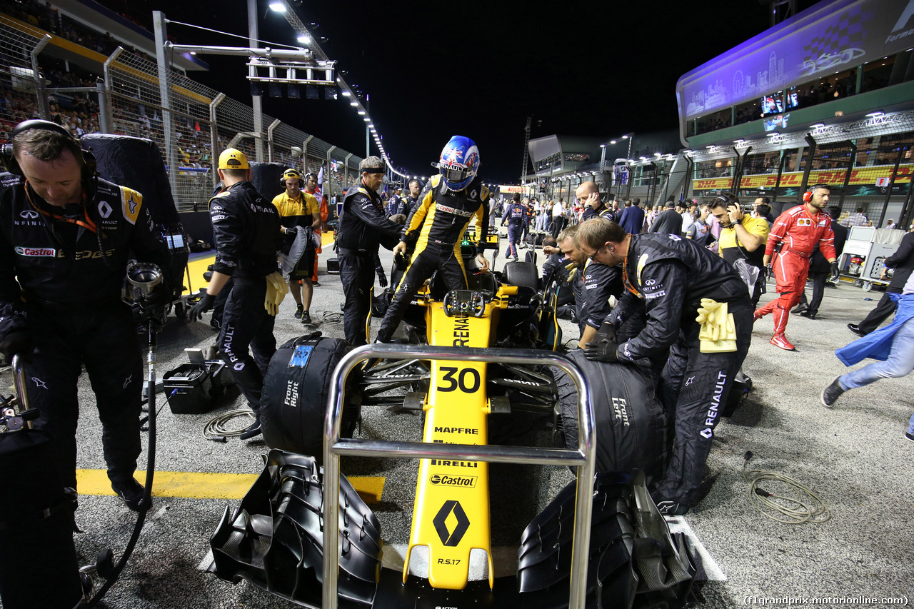 GP SINGAPORE, 17.09.2017 - Gara, Jolyon Palmer (GBR) Renault Sport F1 Team RS17