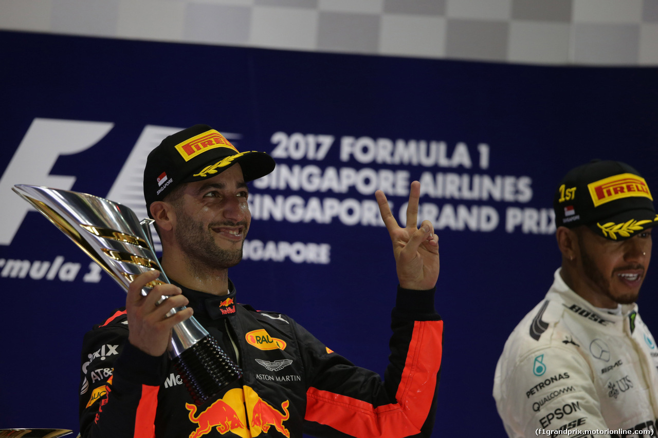 GP SINGAPORE, 17.09.2017 - Gara, 2nd place Daniel Ricciardo (AUS) Red Bull Racing RB13
