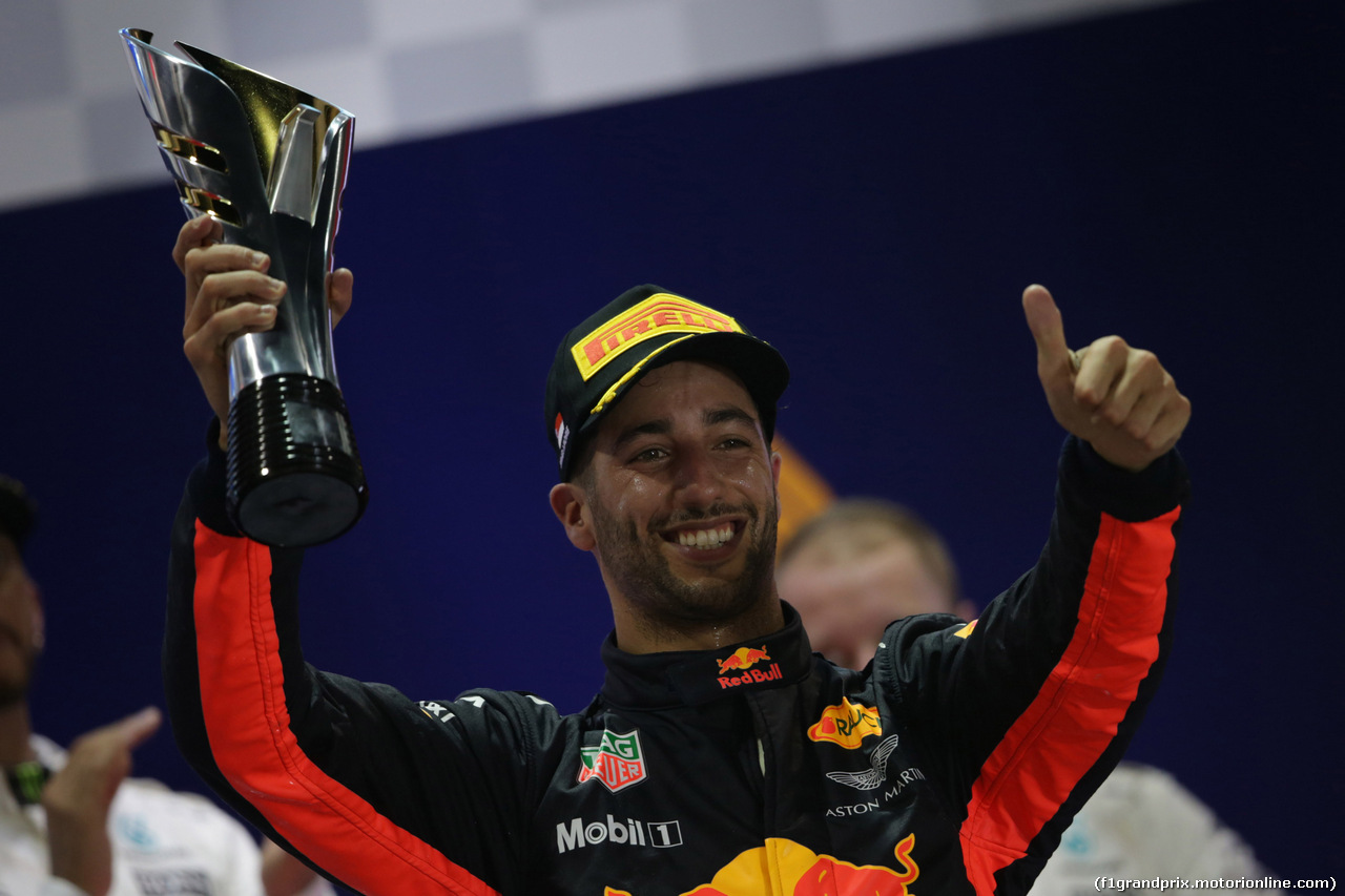 GP SINGAPORE, 17.09.2017 - Gara, 2nd place Daniel Ricciardo (AUS) Red Bull Racing RB13