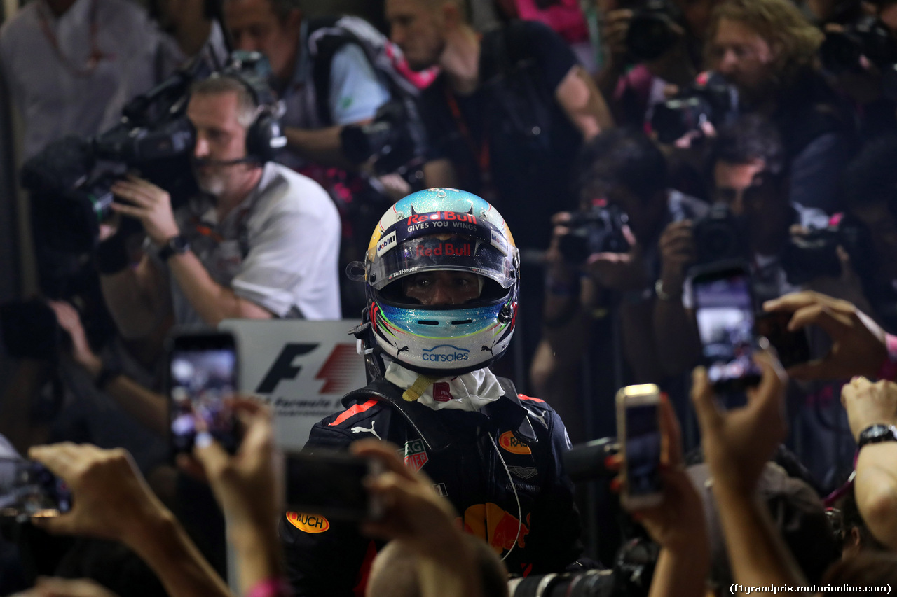 GP SINGAPORE, 17.09.2017 - Gara, 2nd place Daniel Ricciardo (AUS) Red Bull Racing RB13