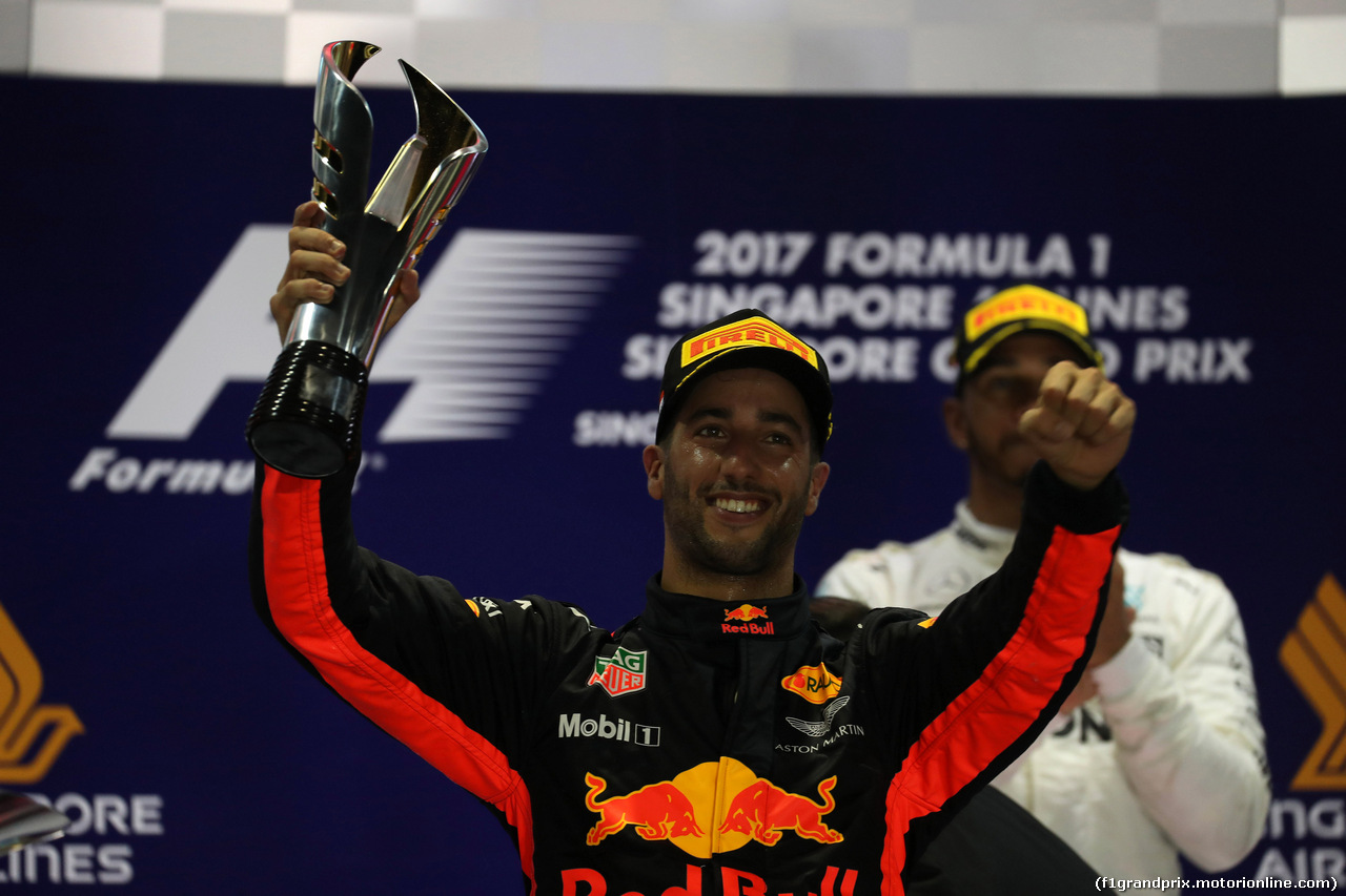 GP SINGAPORE, 17.09.2017 - Gara, 2nd place Daniel Ricciardo (AUS) Red Bull Racing RB13