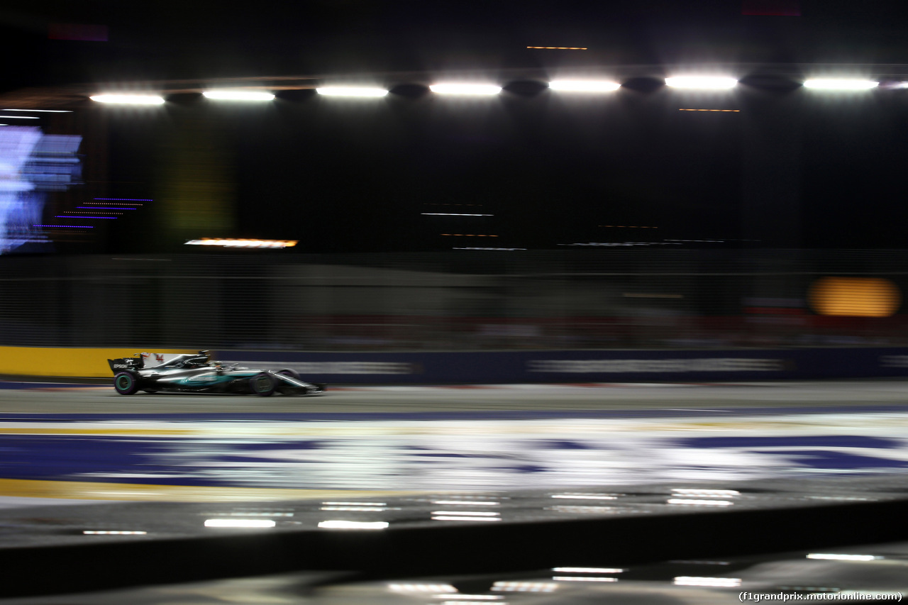 GP SINGAPORE, 17.09.2017 - Gara, Lewis Hamilton (GBR) Mercedes AMG F1 W08