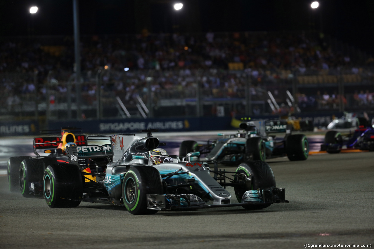 GP SINGAPORE, 17.09.2017 - Gara, Lewis Hamilton (GBR) Mercedes AMG F1 W08