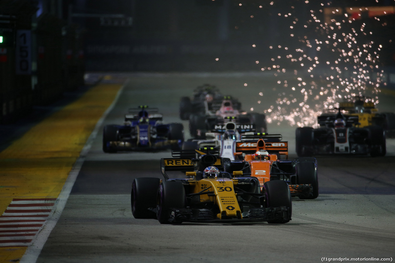 GP SINGAPORE, 17.09.2017 - Gara, Jolyon Palmer (GBR) Renault Sport F1 Team RS17