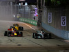 GP SINGAPORE, 17.09.2017 - Gara, Daniel Ricciardo (AUS) Red Bull Racing RB13 e Lewis Hamilton (GBR) Mercedes AMG F1 W08