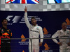 GP SINGAPORE, 17.09.2017 - Gara, 2nd place Daniel Ricciardo (AUS) Red Bull Racing RB13, Lewis Hamilton (GBR) Mercedes AMG F1 W08 vincitore e 3rd place Valtteri Bottas (FIN) Mercedes AMG F1 W08