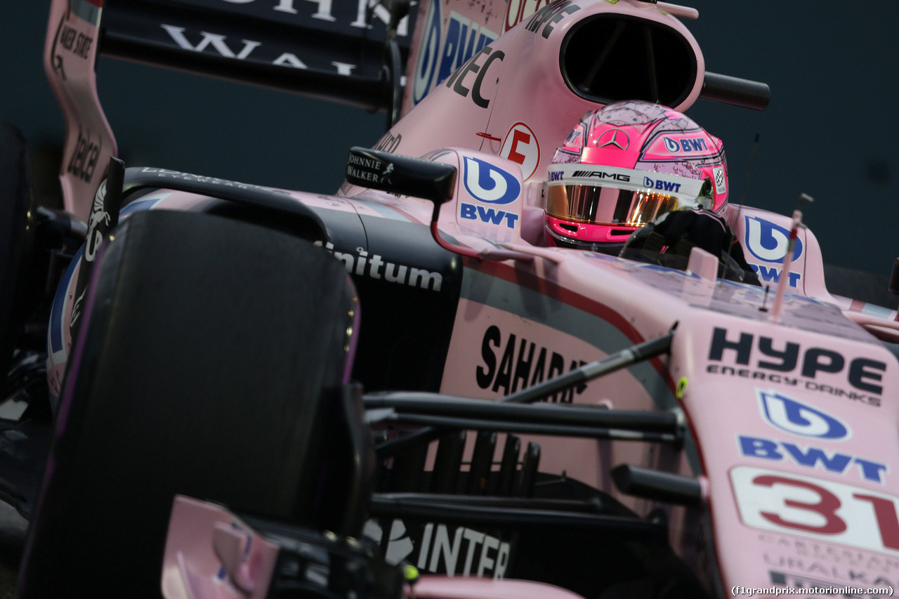 GP SINGAPORE, 16.09.2017 - Prove Libere 3, Esteban Ocon (FRA) Sahara Force India F1 VJM10