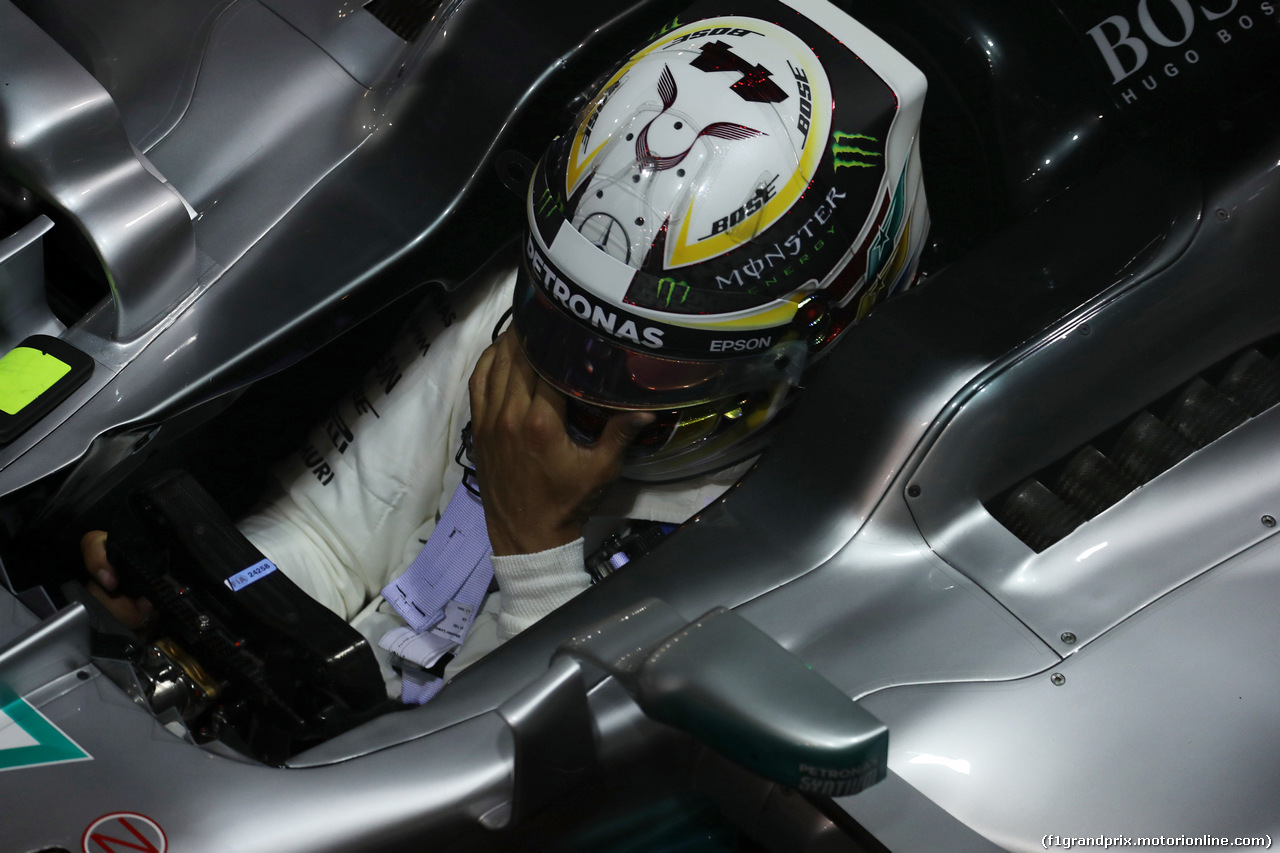 GP SINGAPORE, 16.09.2017 - Qualifiche, Lewis Hamilton (GBR) Mercedes AMG F1 W08