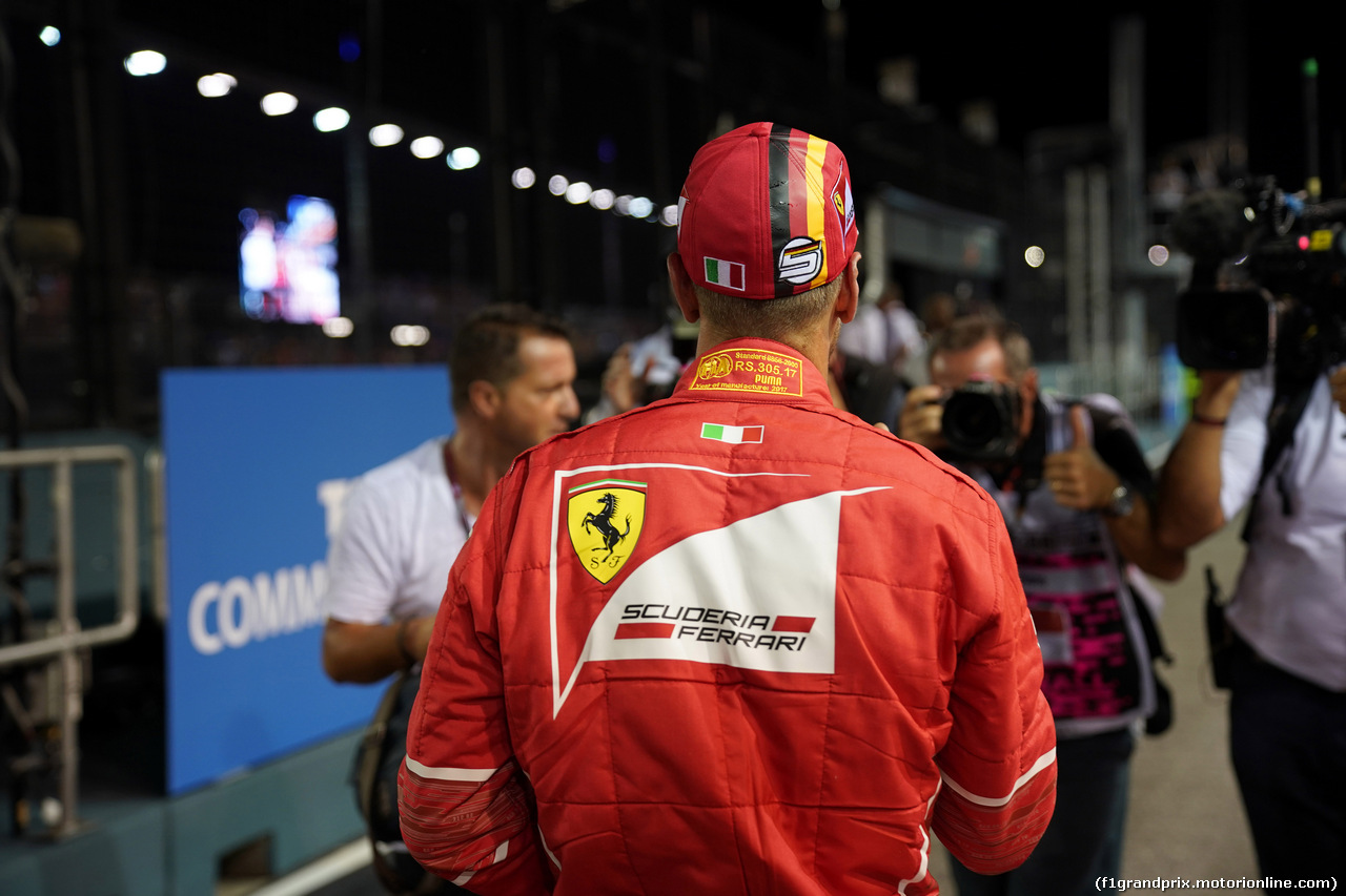 GP SINGAPORE, 16.09.2017 - Qualifiche, Sebastian Vettel (GER) Ferrari SF70H pole position