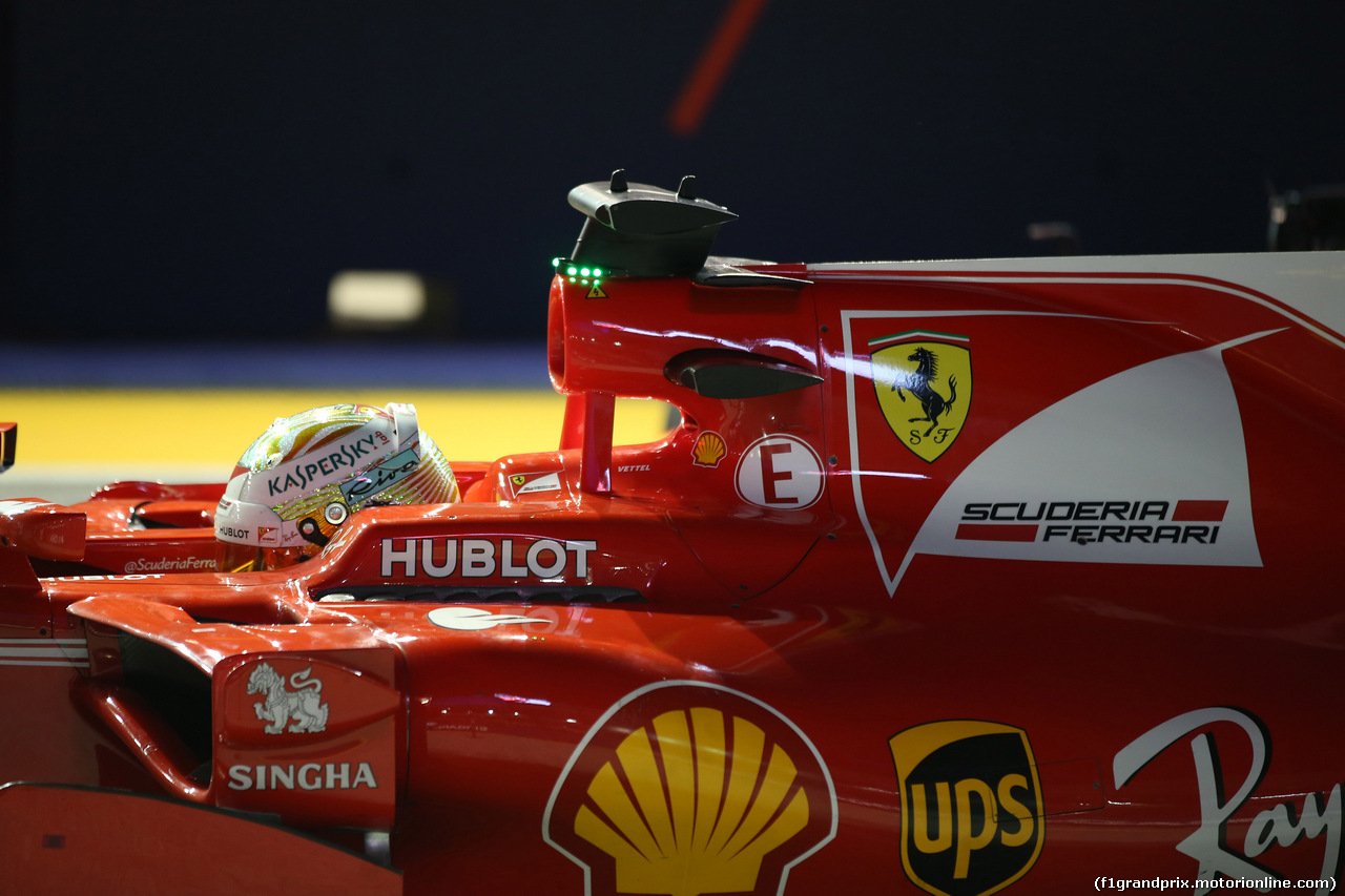 GP SINGAPORE, 16.09.2017 - Qualifiche, Sebastian Vettel (GER) Ferrari SF70H pole position