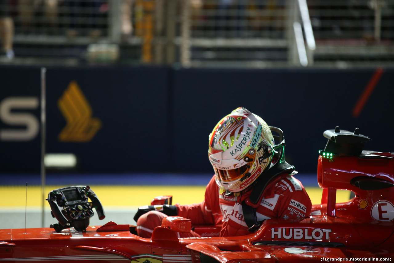 GP SINGAPORE, 16.09.2017 - Qualifiche, Sebastian Vettel (GER) Ferrari SF70H pole position