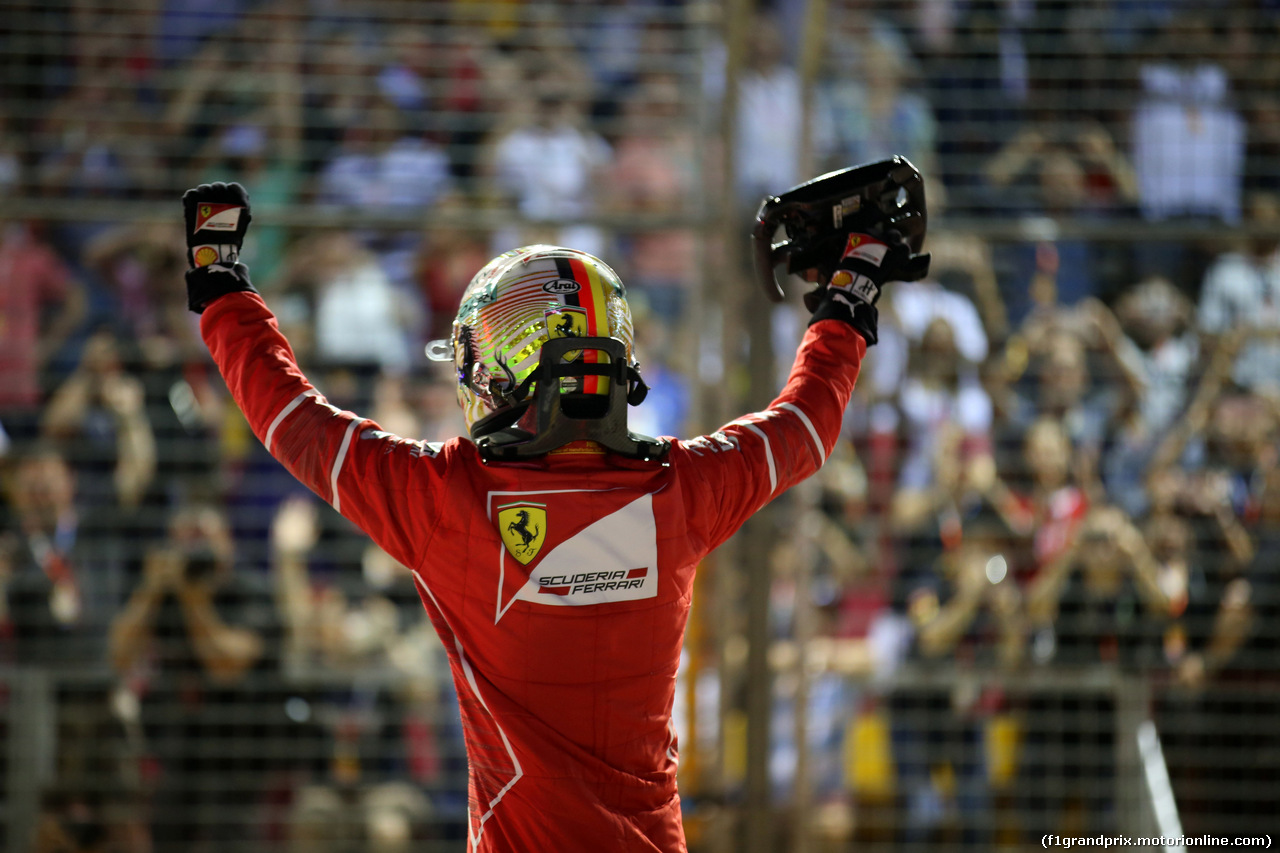 GP SINGAPORE, 16.09.2017 - Qualifiche, Sebastian Vettel (GER) Ferrari SF70H pole position