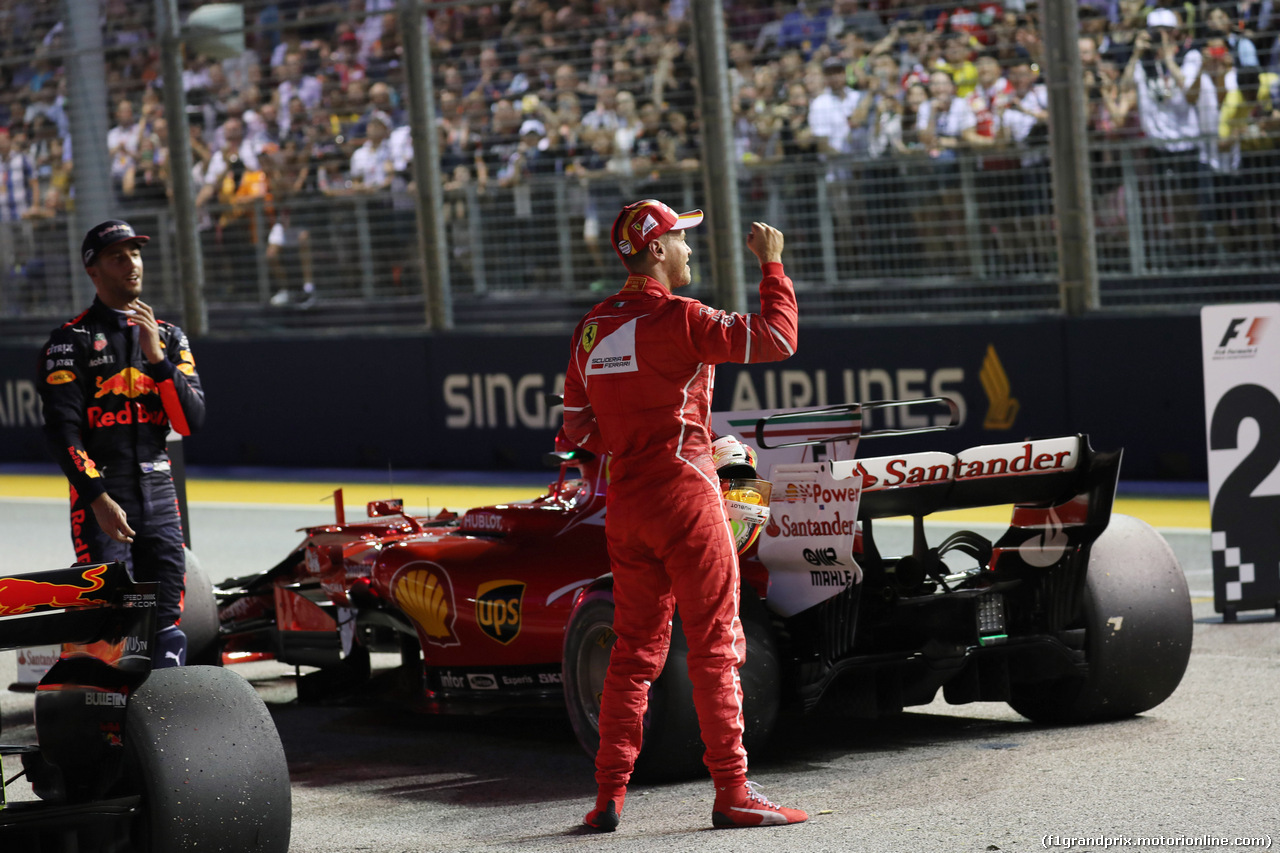 GP SINGAPORE, 16.09.2017 - Qualifiche, Sebastian Vettel (GER) Ferrari SF70H pole position