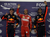 GP SINGAPORE, 16.09.2017 - Qualifiche, 2nd place Max Verstappen (NED) Red Bull Racing RB13, Sebastian Vettel (GER) Ferrari SF70H pole position e 3rd place Daniel Ricciardo (AUS) Red Bull Racing RB13