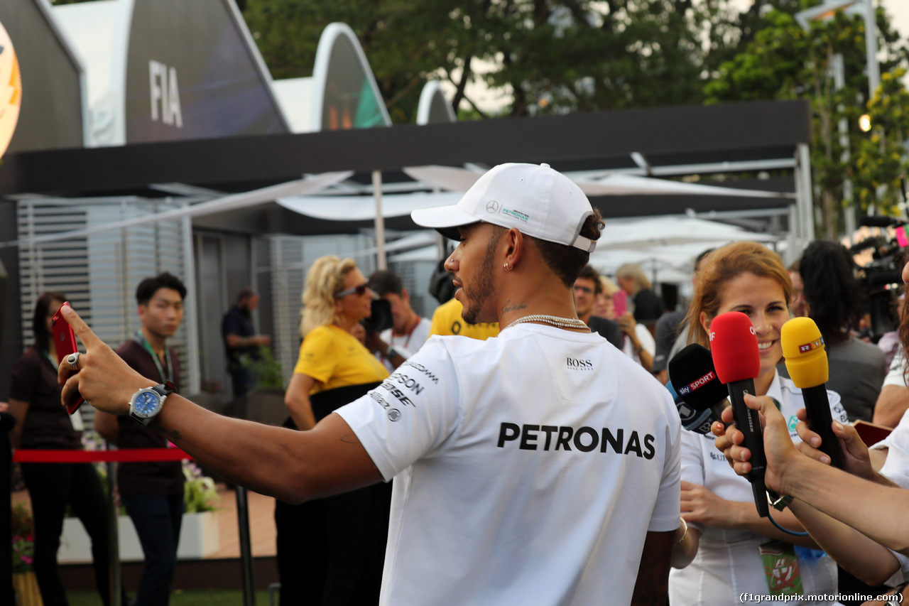 GP SINGAPORE, 14.09.2017 - Lewis Hamilton (GBR) Mercedes AMG F1 W08
